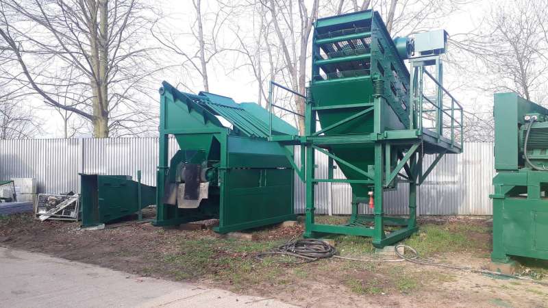 Semi-mobile complete electrical recycling line