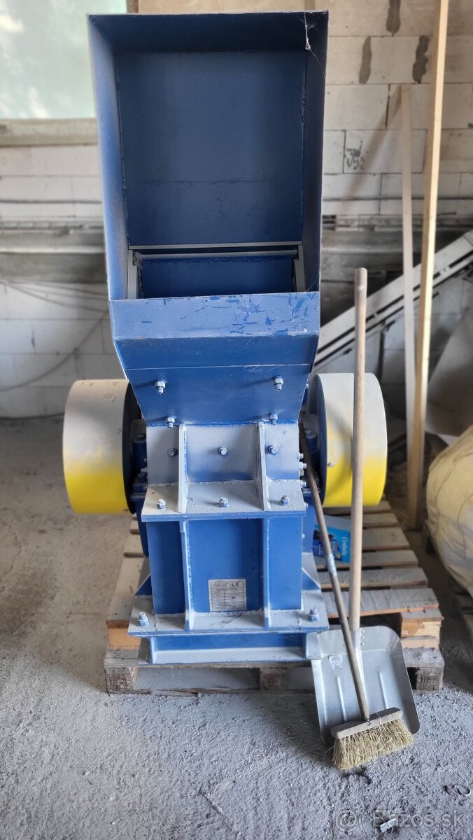 Hammer mill